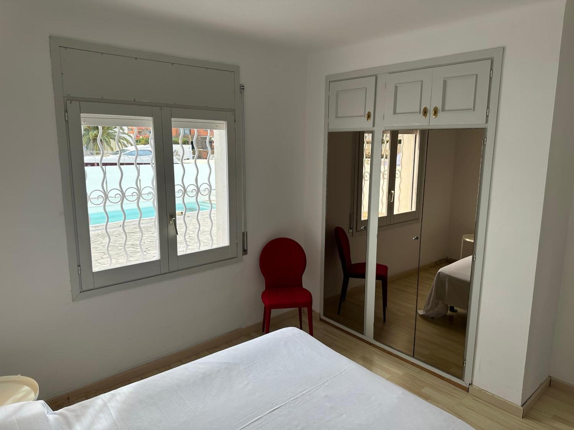 Agi Cap Llarg Villa Rosas Exteriör bild